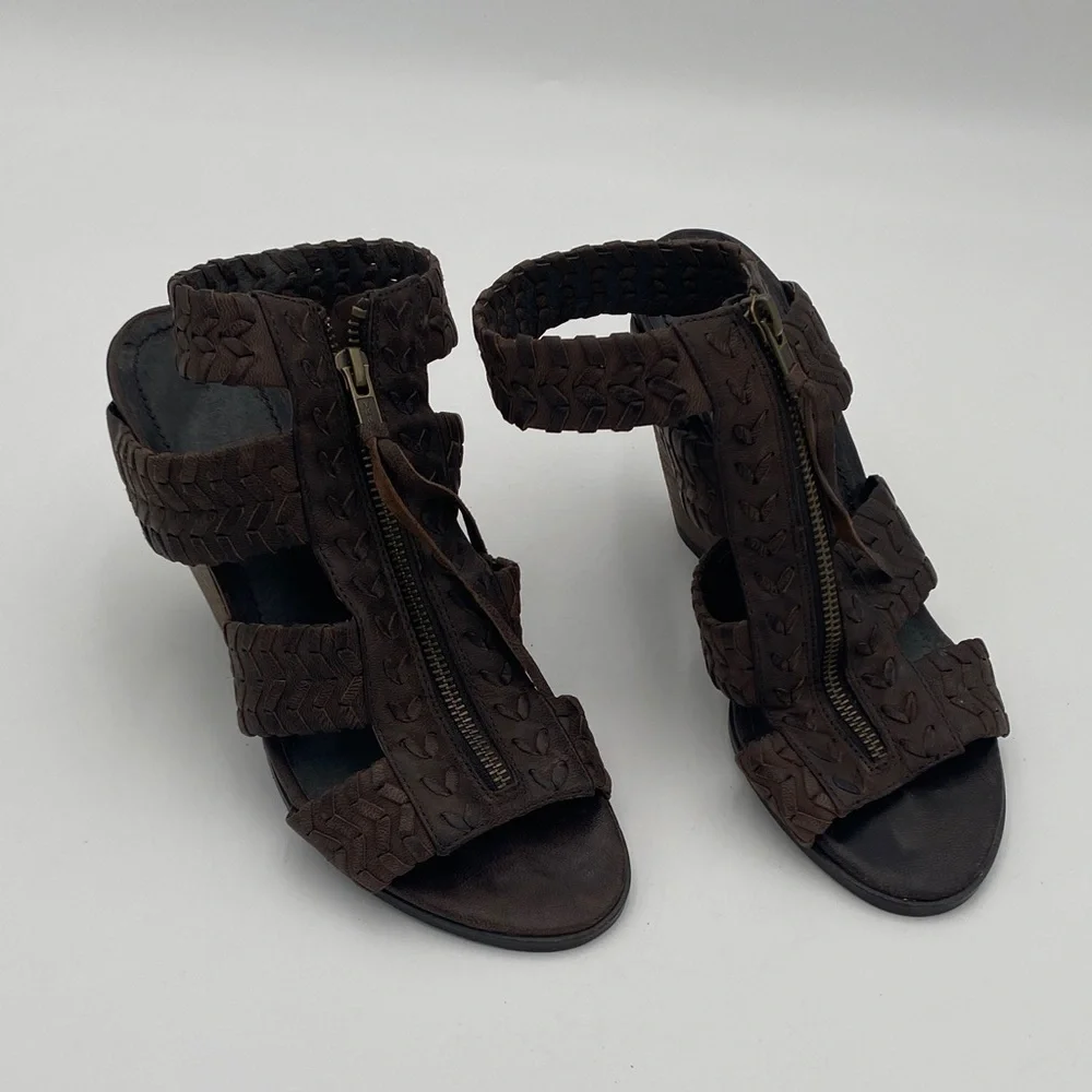 Nicole Brown Strappy Women's Sandals women 8M boho casual gorth grunge chunky